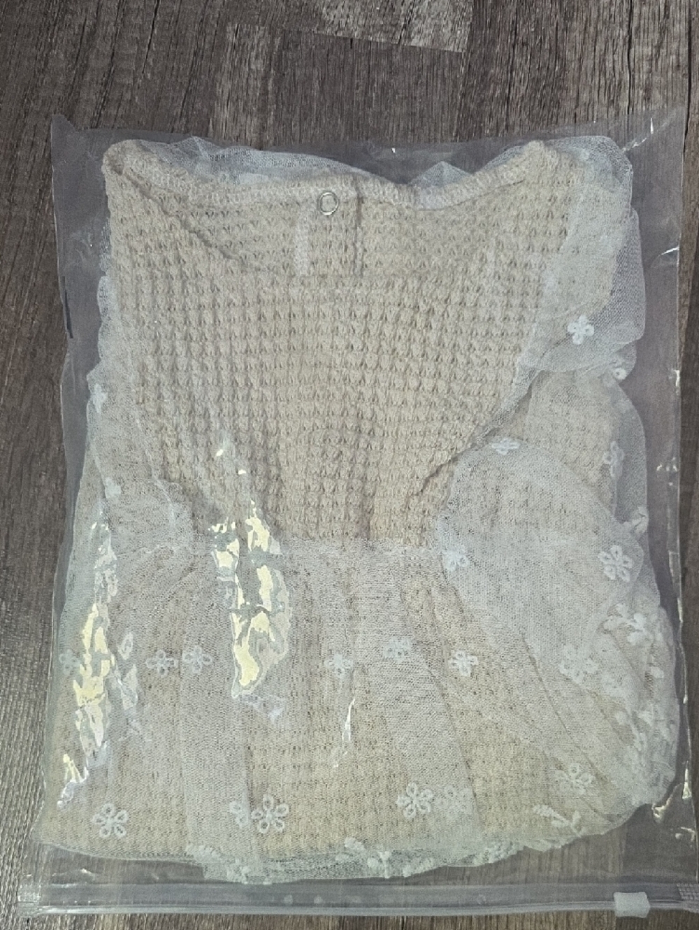 Cream Lace Flutter-Sleeve Baby One-Piece Bodysuit - Picture 2 of 3